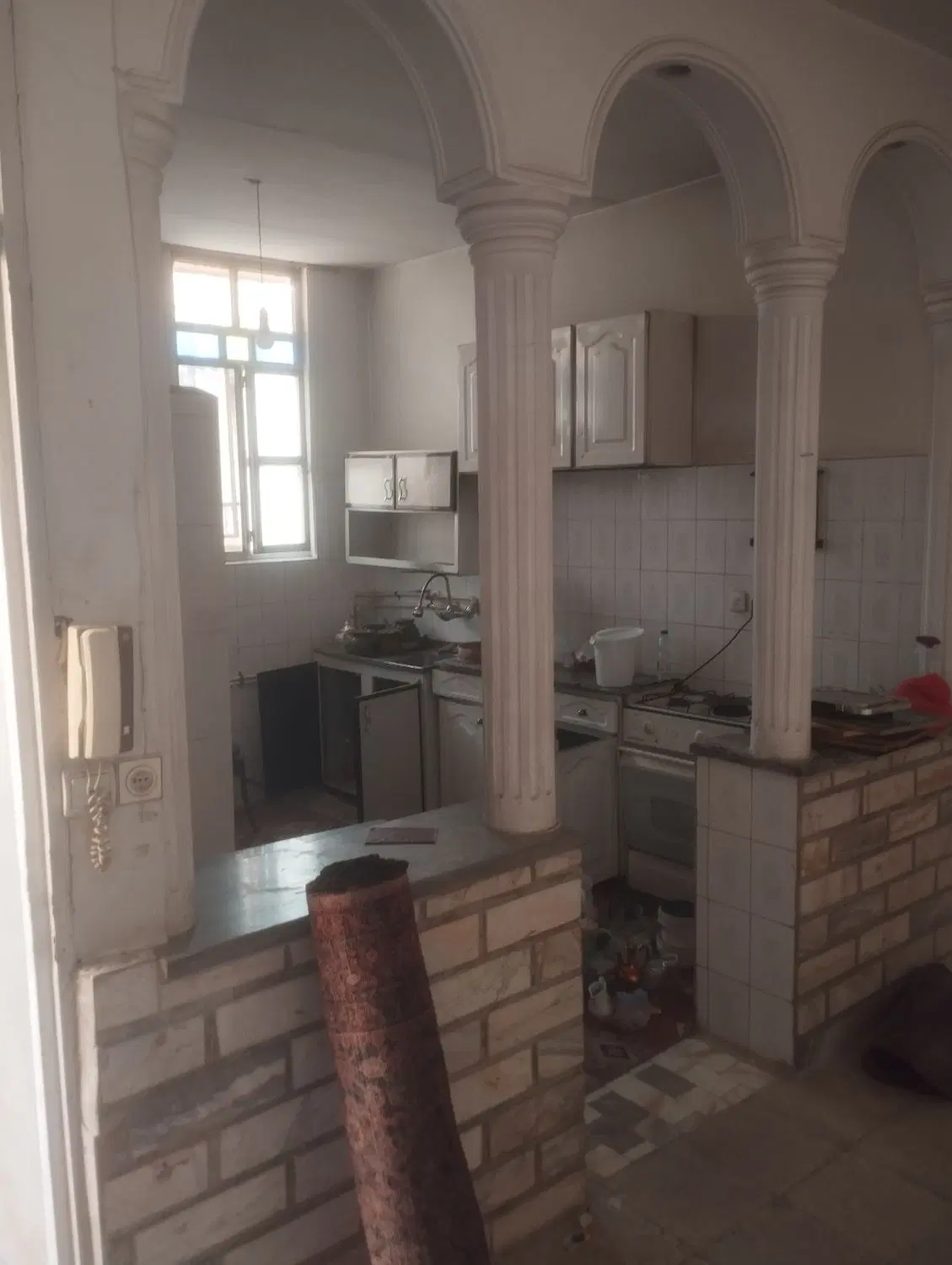 مسکونی دو طبقه دربست