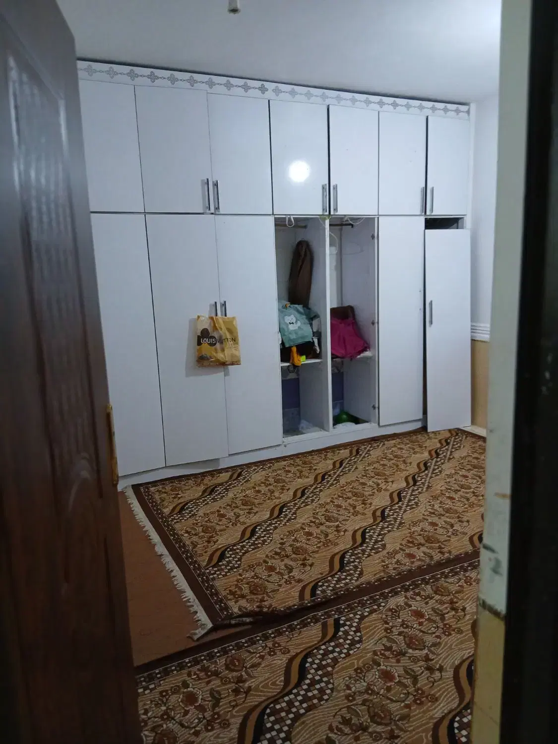 فروش خانه ویلایی با مغازه
