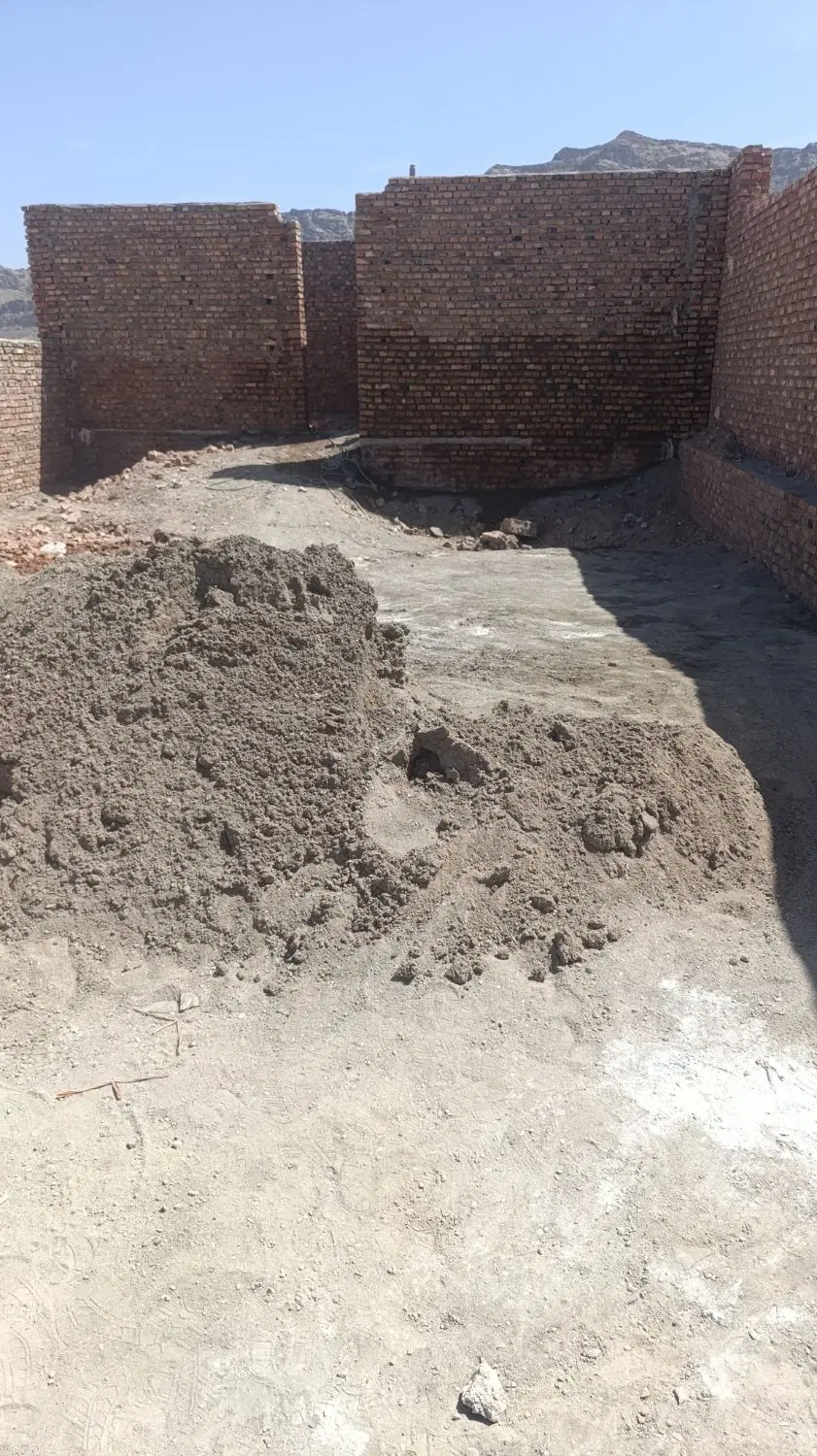 زمین فروشی نیم ساخت
