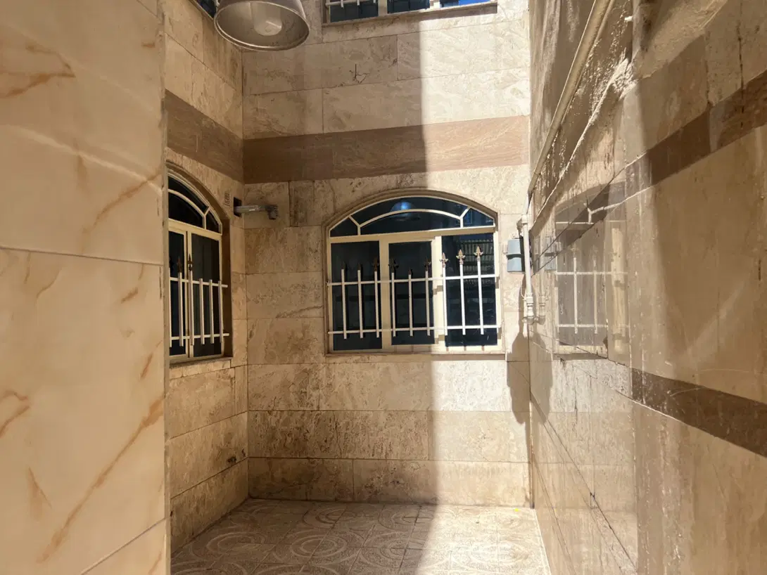 اجاره واحد ۶۵متری  طبقه همکف