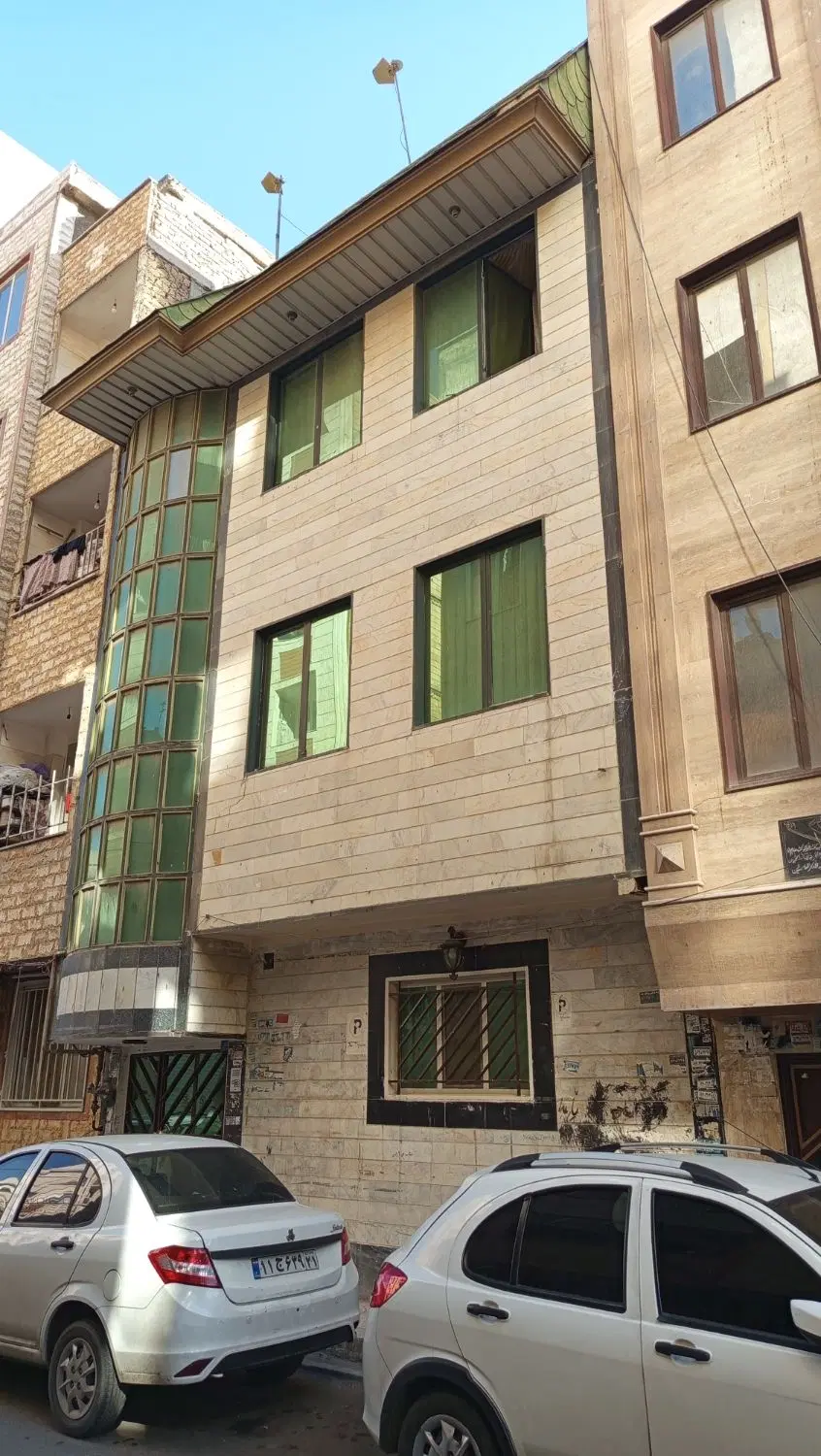 ساختمان ۳طبقه تکواحدی جنوبی یکجا حصارک اسلامشهر