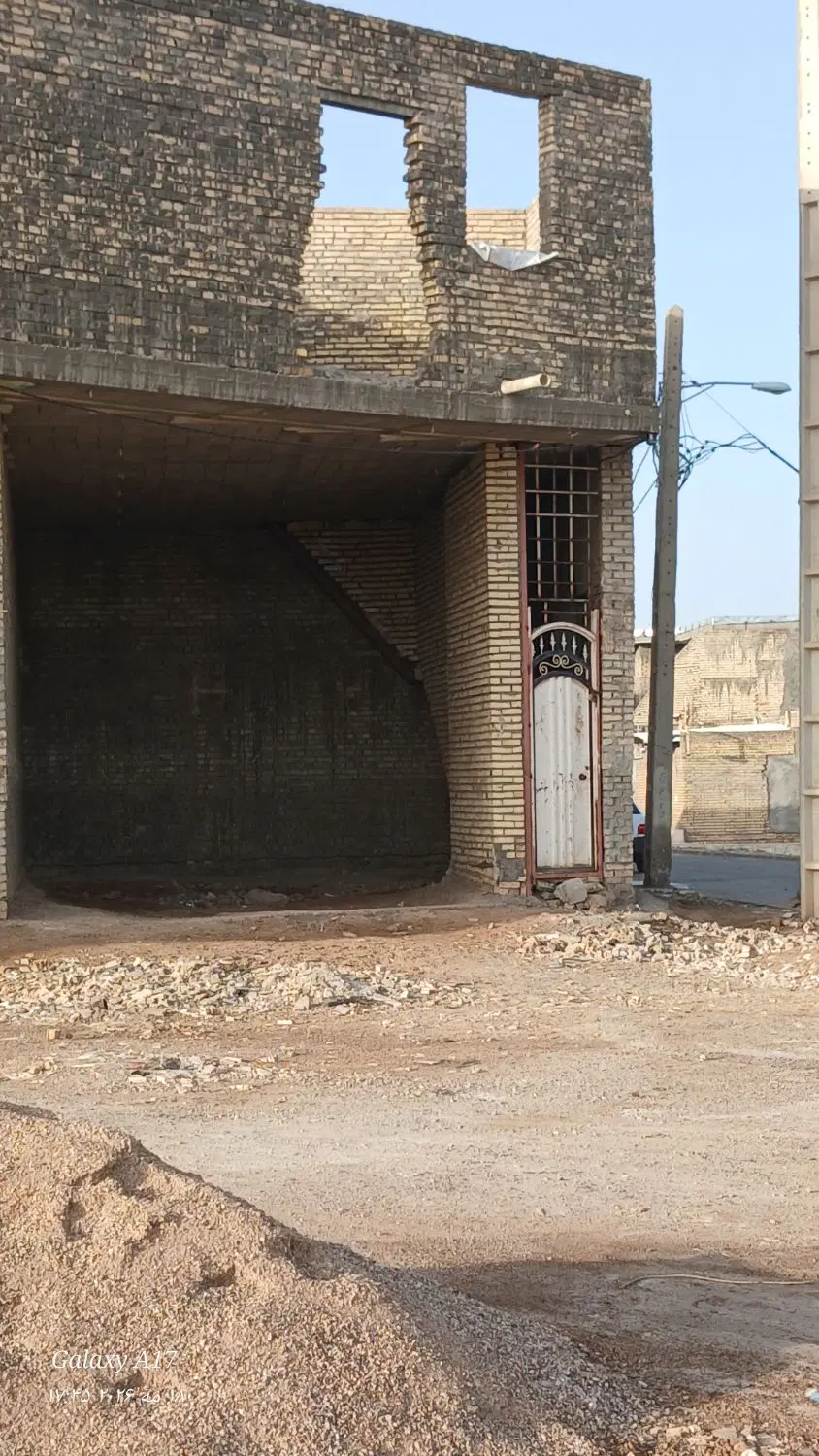 اجاره مغازه‌ نیمه کاره