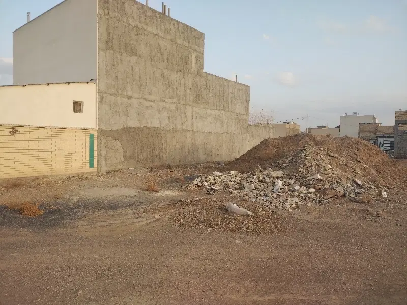 زمین به متراژ حدودا 100 متر