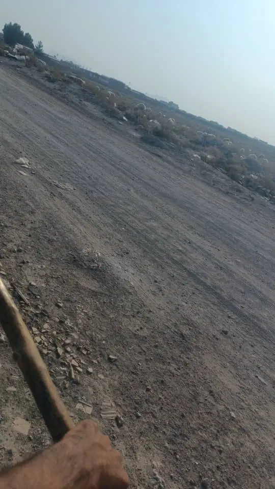 زمین آخر حجت اباد