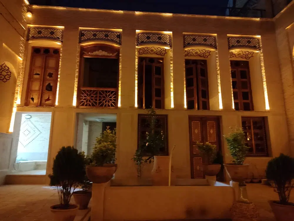 عمارت سنتی _کافه رستوران