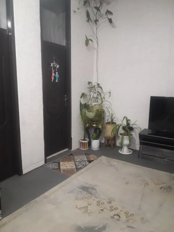 دو خواب دربست ماشین رو 95 متر