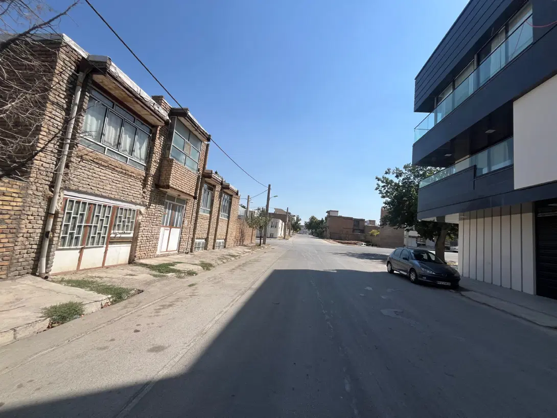 منزل ۳۰۰ متری دونبش شهرک فرهنگیان