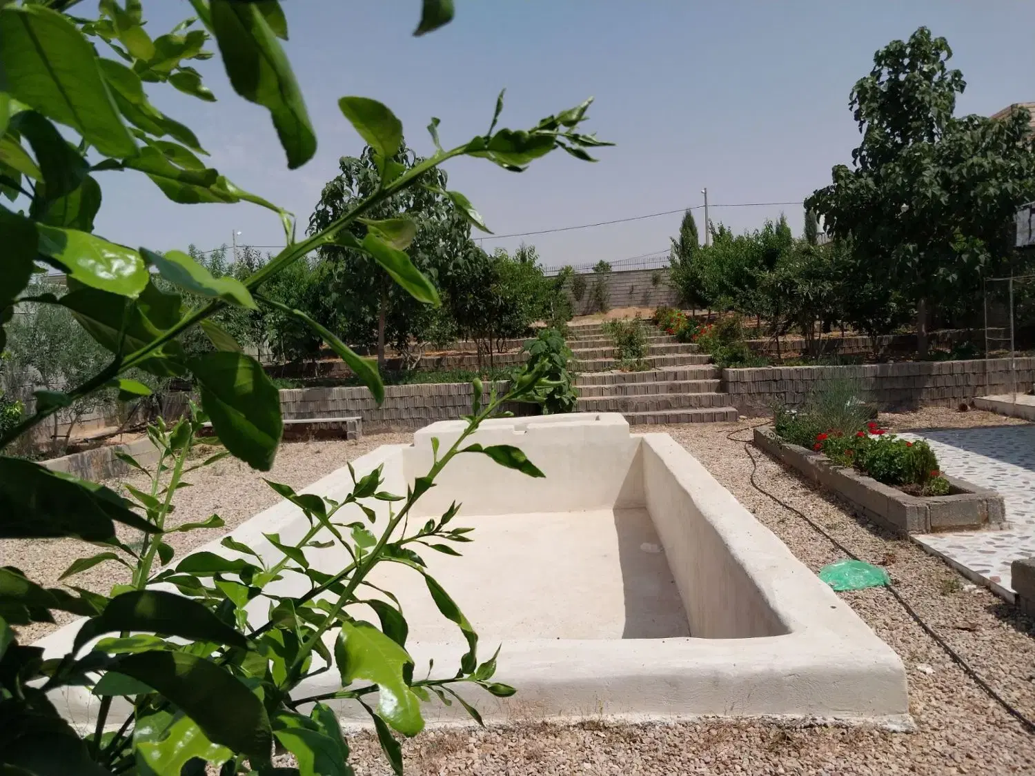 زمین باغشهر اهلبیت میدان ورزشگاه
