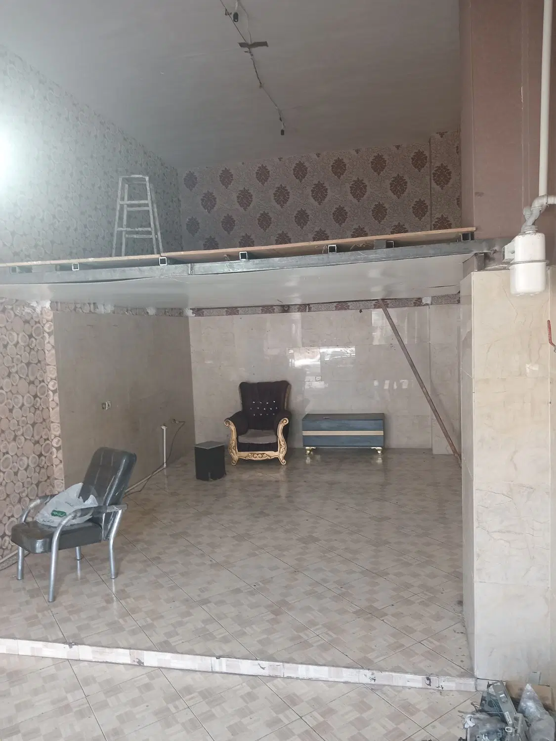 ۲باب مغازه بهره بلوارمدرس رهن واجاره پله خور