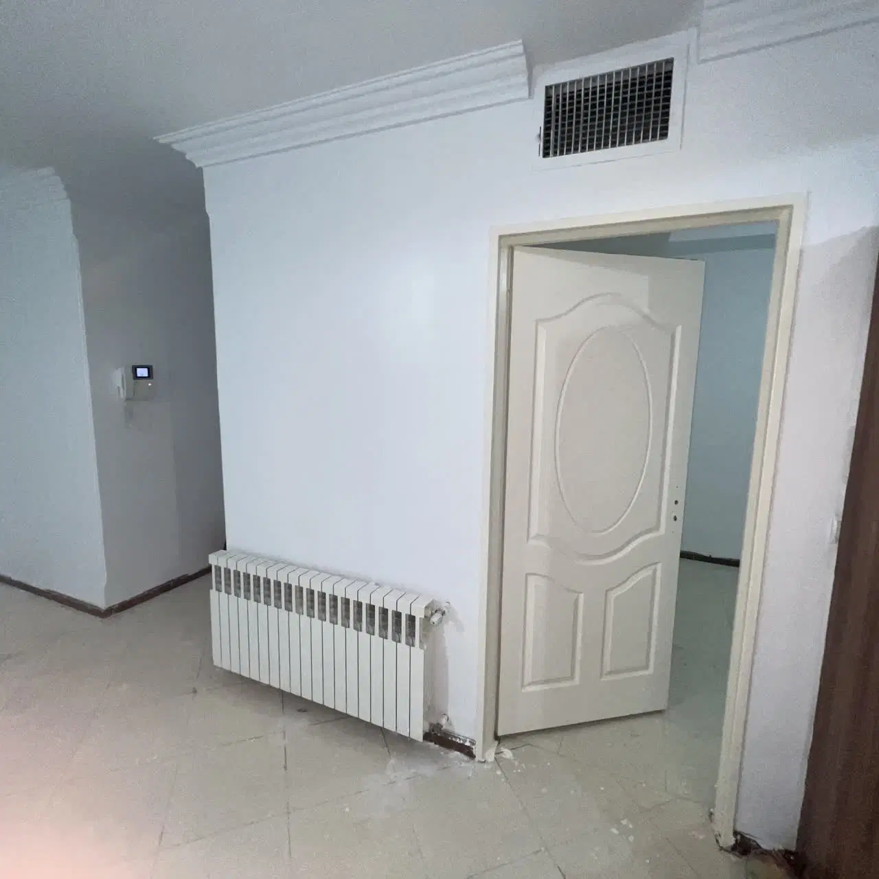 ۶۰متر. آسانسور دار . بالکن . خوش نقشه