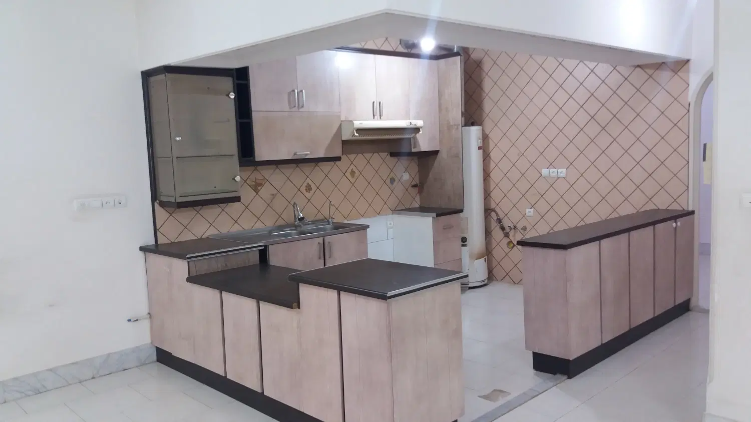 خانه شیک اجاره ای درمرکزشهر خیابان شریعتی
