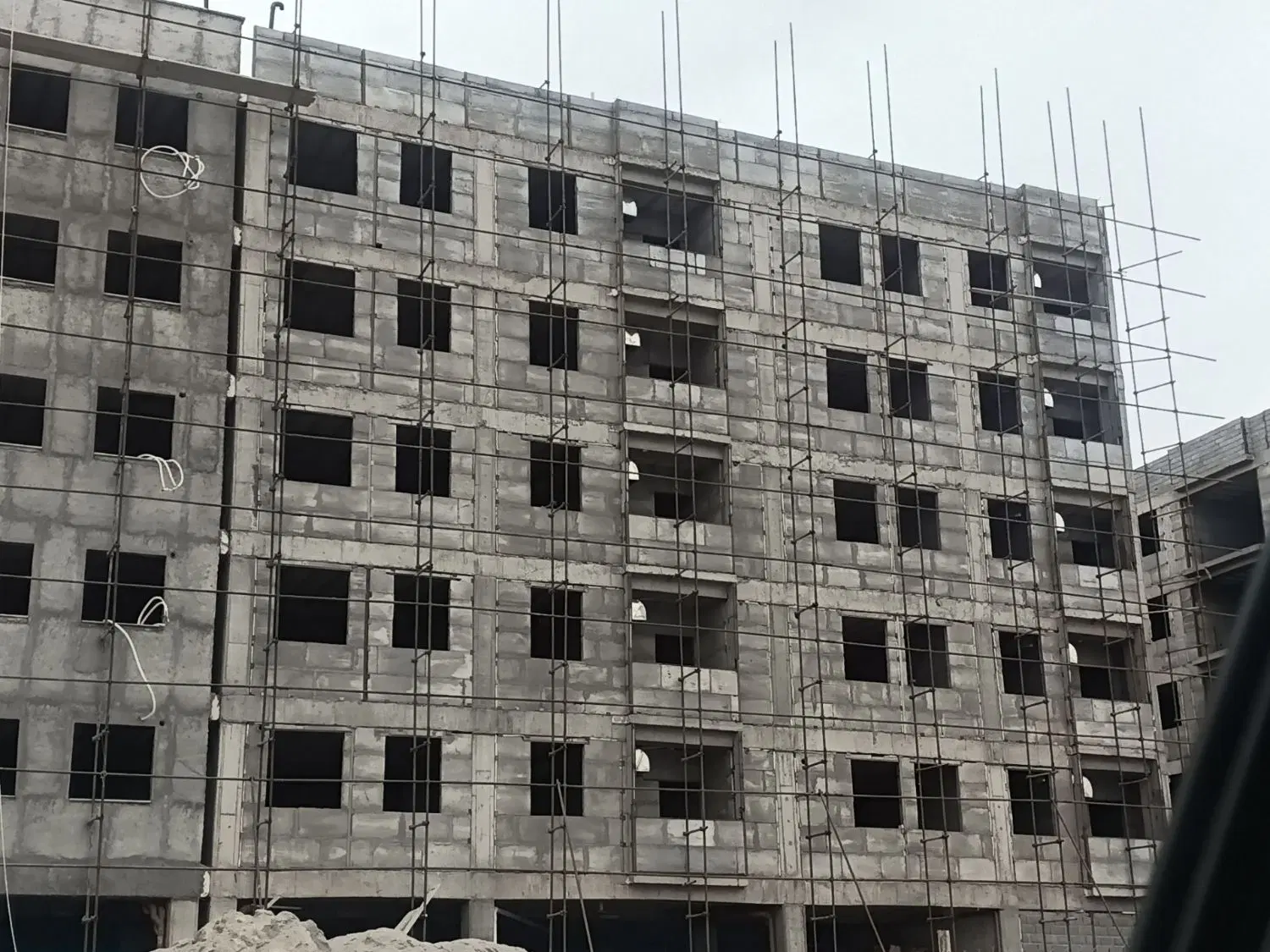 فروش  آپارتمان در رباط کریم _ ۱۴۰ میلیون واریز شده