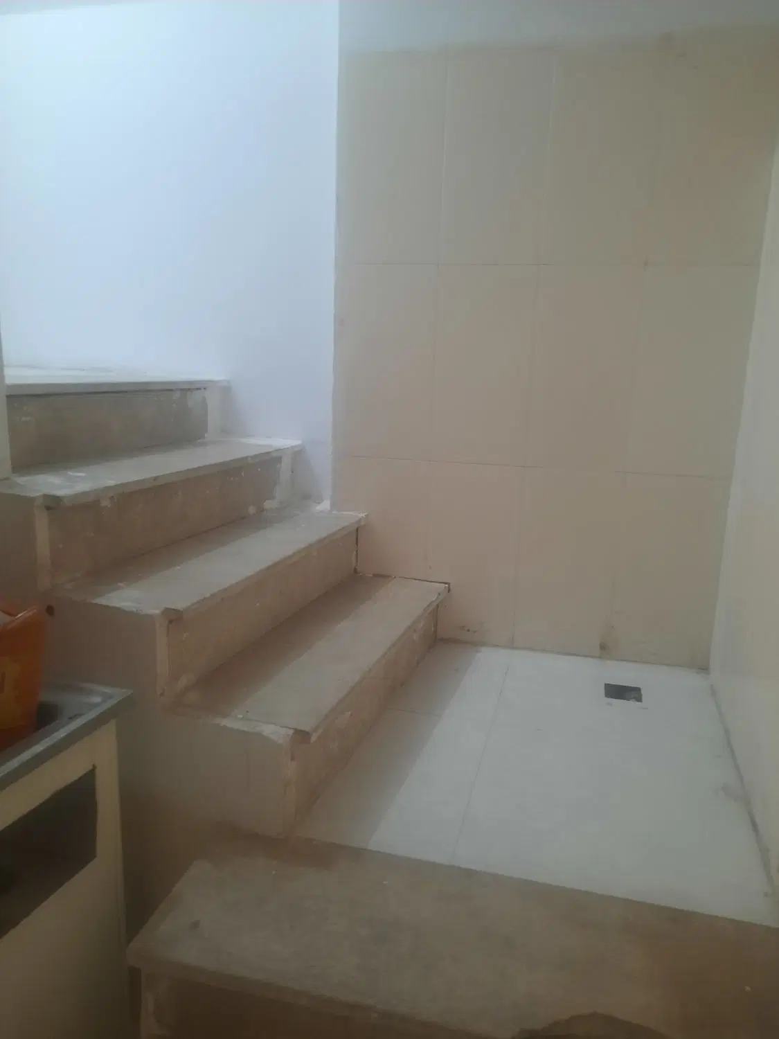 زیرزمین برای کارگاه ۱۱۰ متر