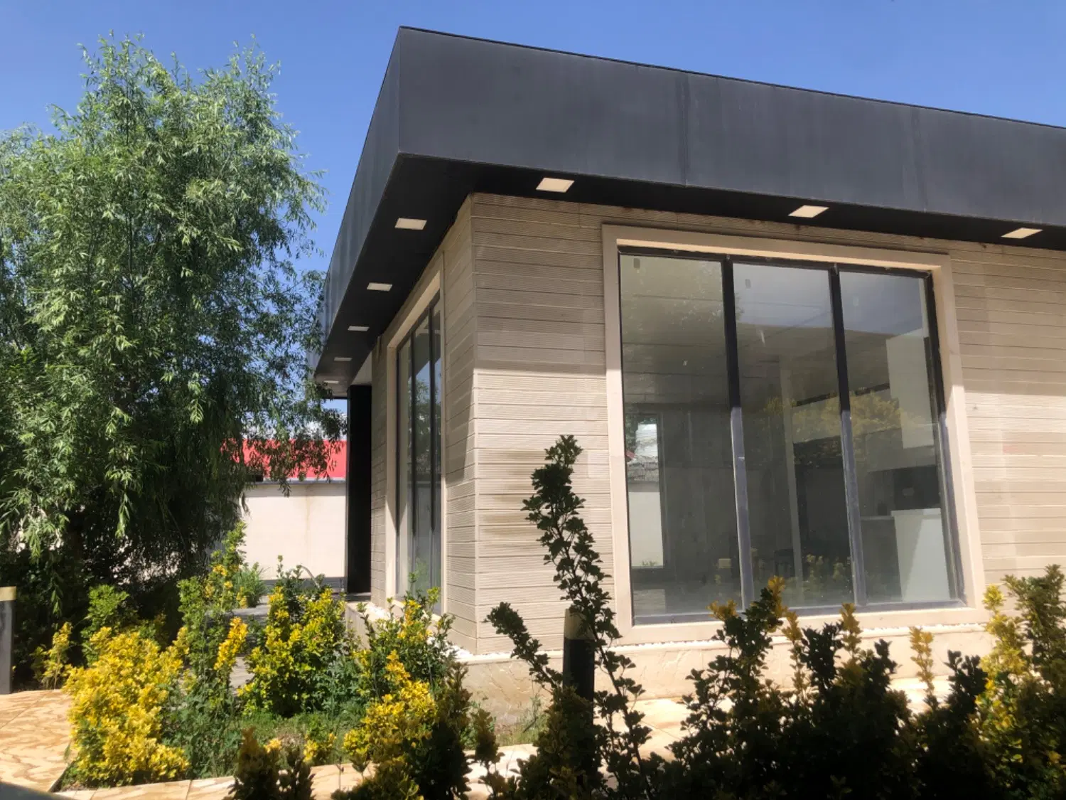 ویلای مدرن آکواریومی