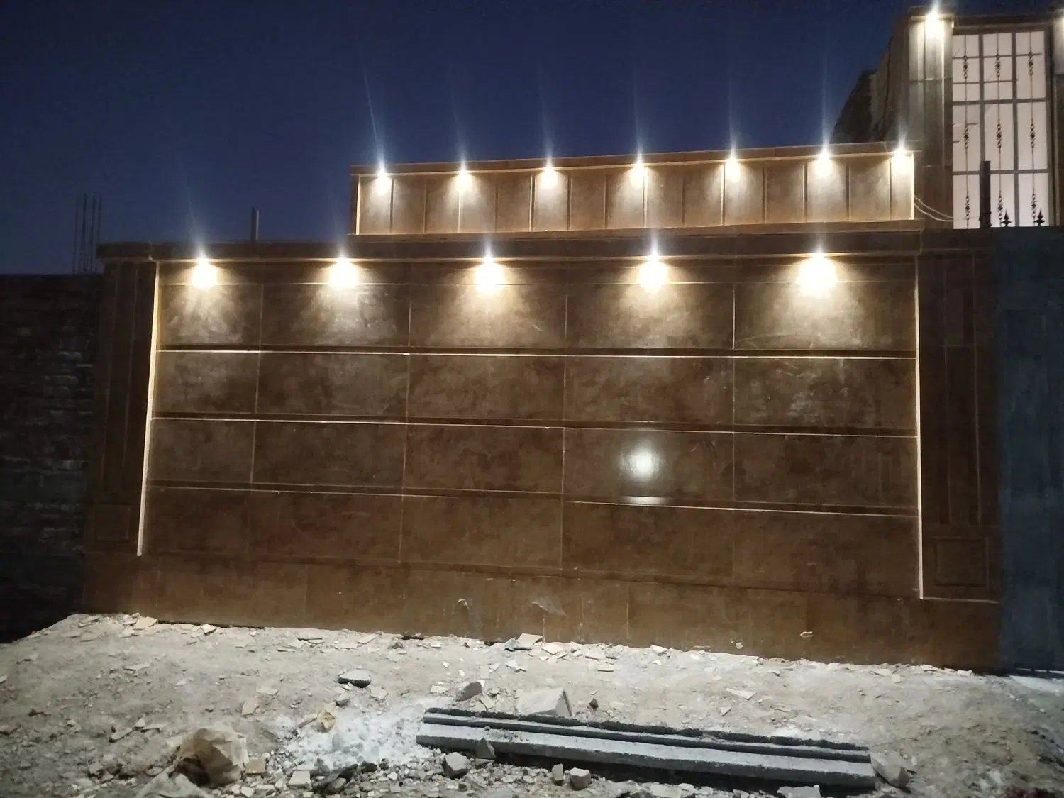 منزل در سیادک کنار نون وای جدید 160متری  دوخوابه