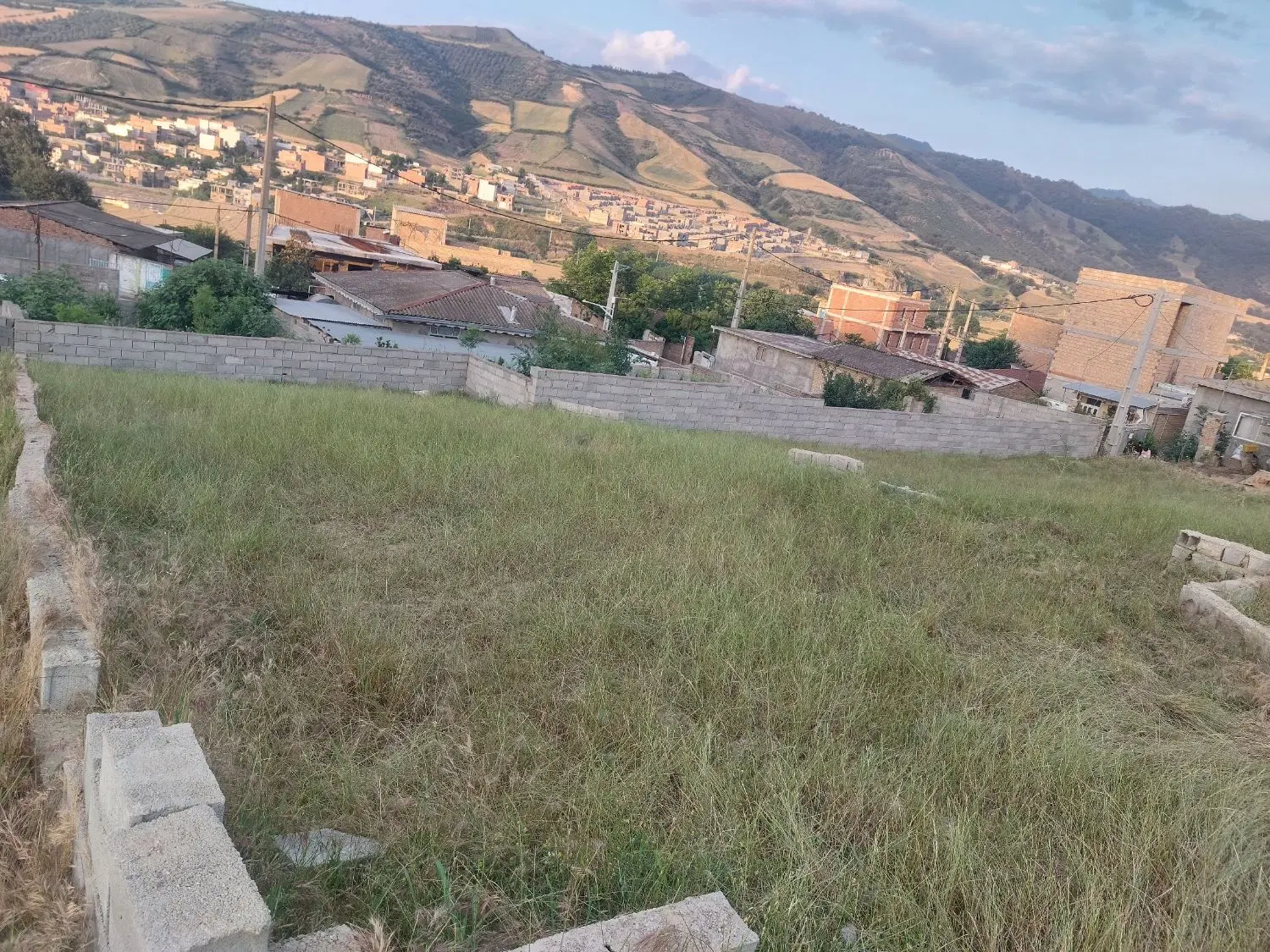 زمین مسکونی دارای سند تک برگ محمدآباد مینودشت