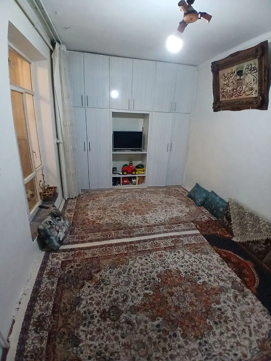 حیاط در حجتی