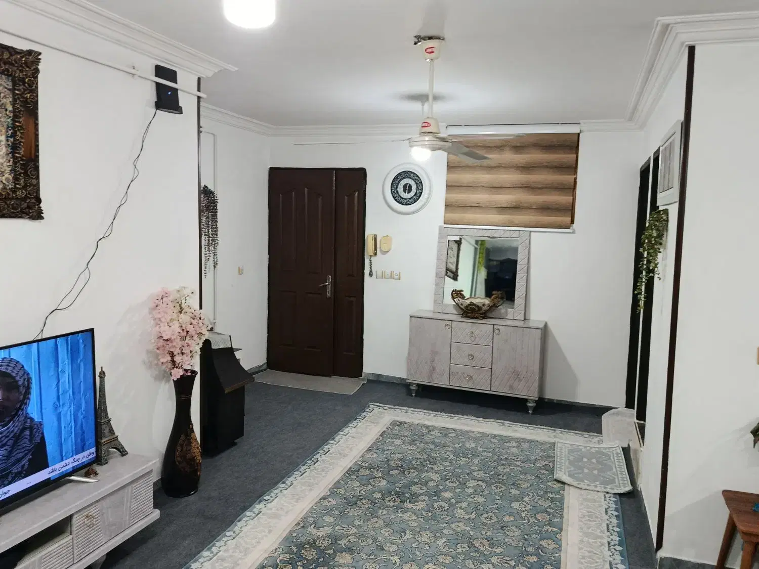 سلام وعرض ادب فروش یک واحد مسکونی
