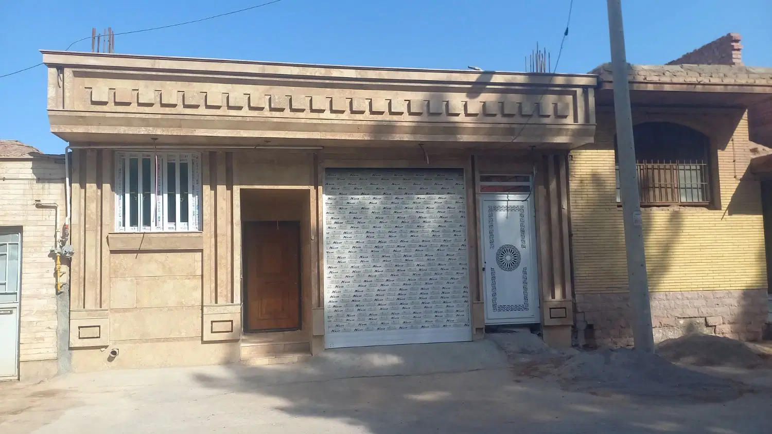 خونه ویلای فروشی  باقدرت شرقی