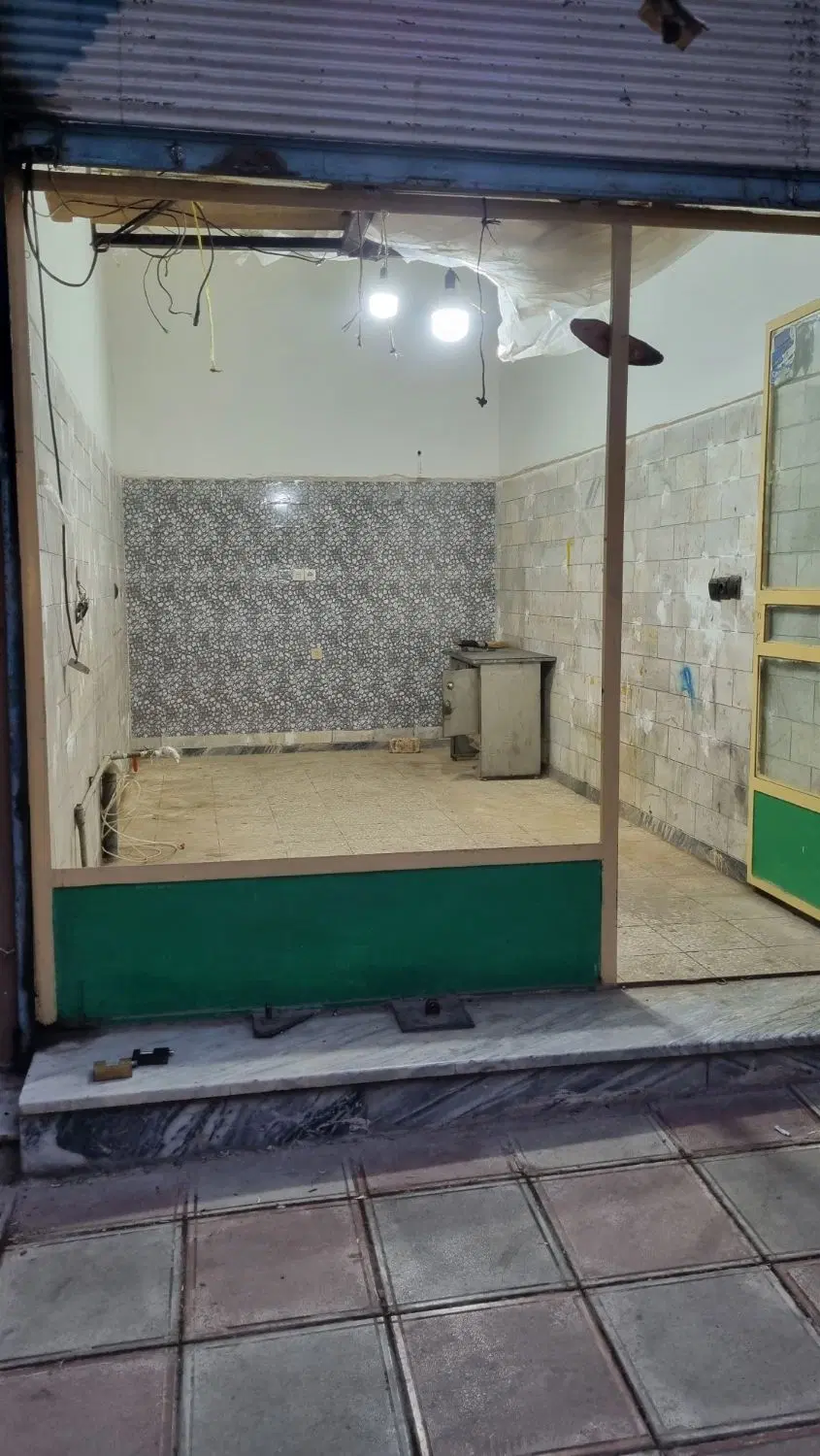 فروش یک باب مغازه تجاری