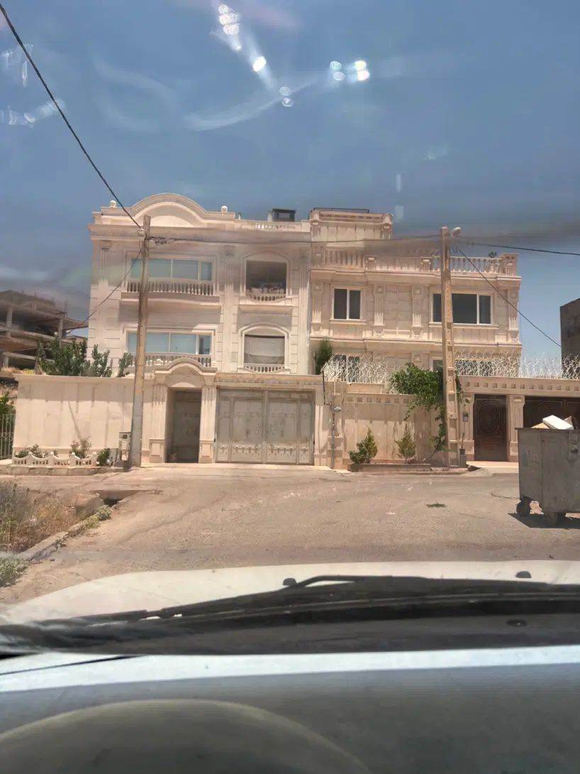 زمین تجاری ۲۰۰متر زیباشهر