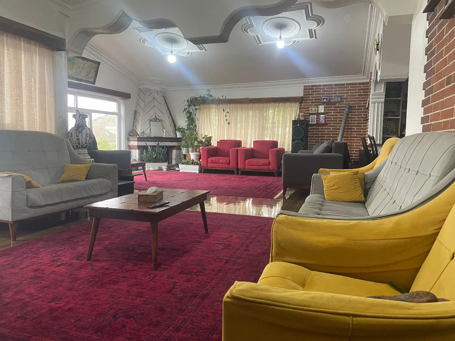 فروش ویلای دوطبقه با ویوی بی‌نظیر کوهستان و شهر