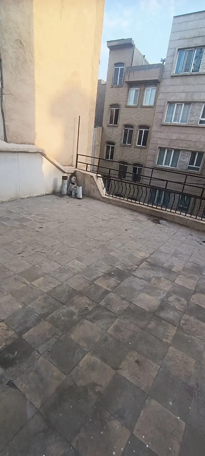 کلنگی ۹۸ متر جواز اماده (مدنی جنوبی)