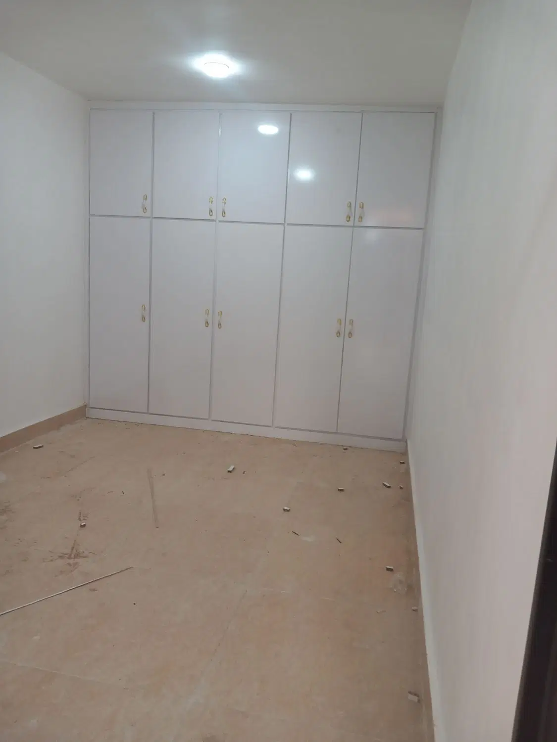 ویلایی واسه فروش کلیداول فول امکانات دوخواب