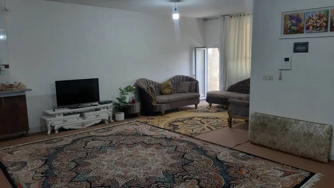 دو خوابه 110متری نبش چهارراه فرگاز