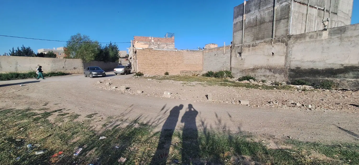 زمین به متراژ 300 متر