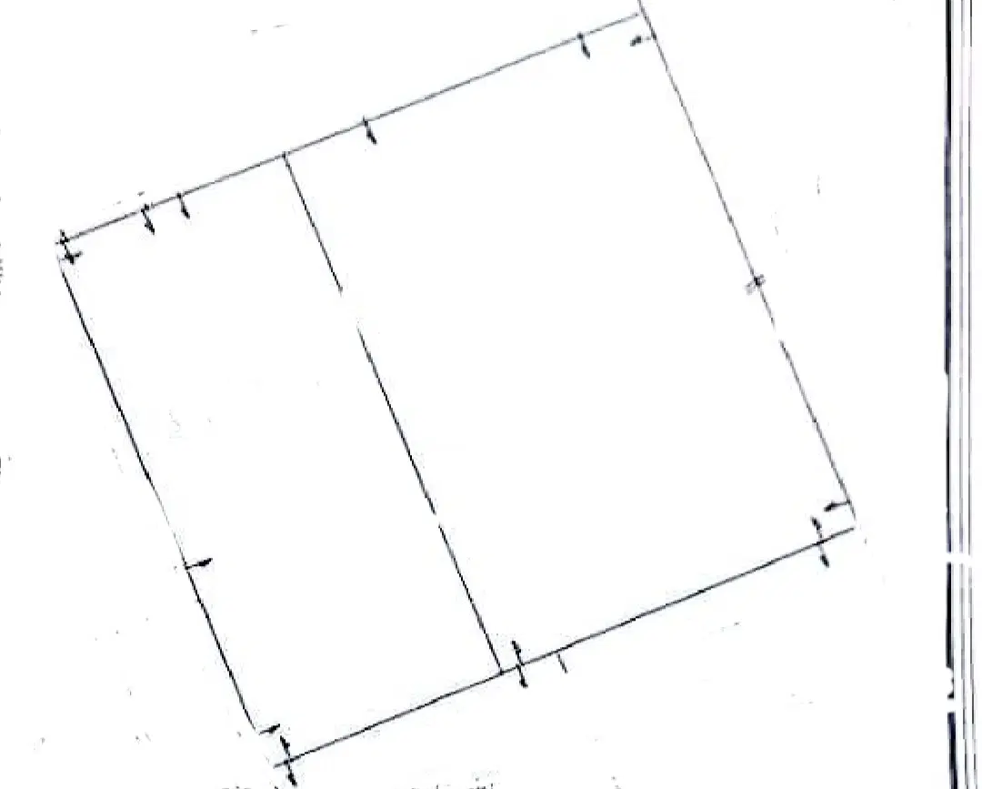 خانه کلنگی قابل سکونت ومناسب ساخت‌وساز در صحنه