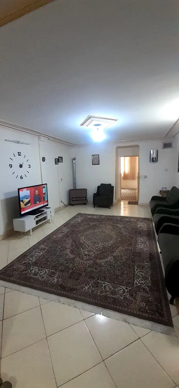 اپارتمان ۱۱۰ متری باحیاط درنقشینه