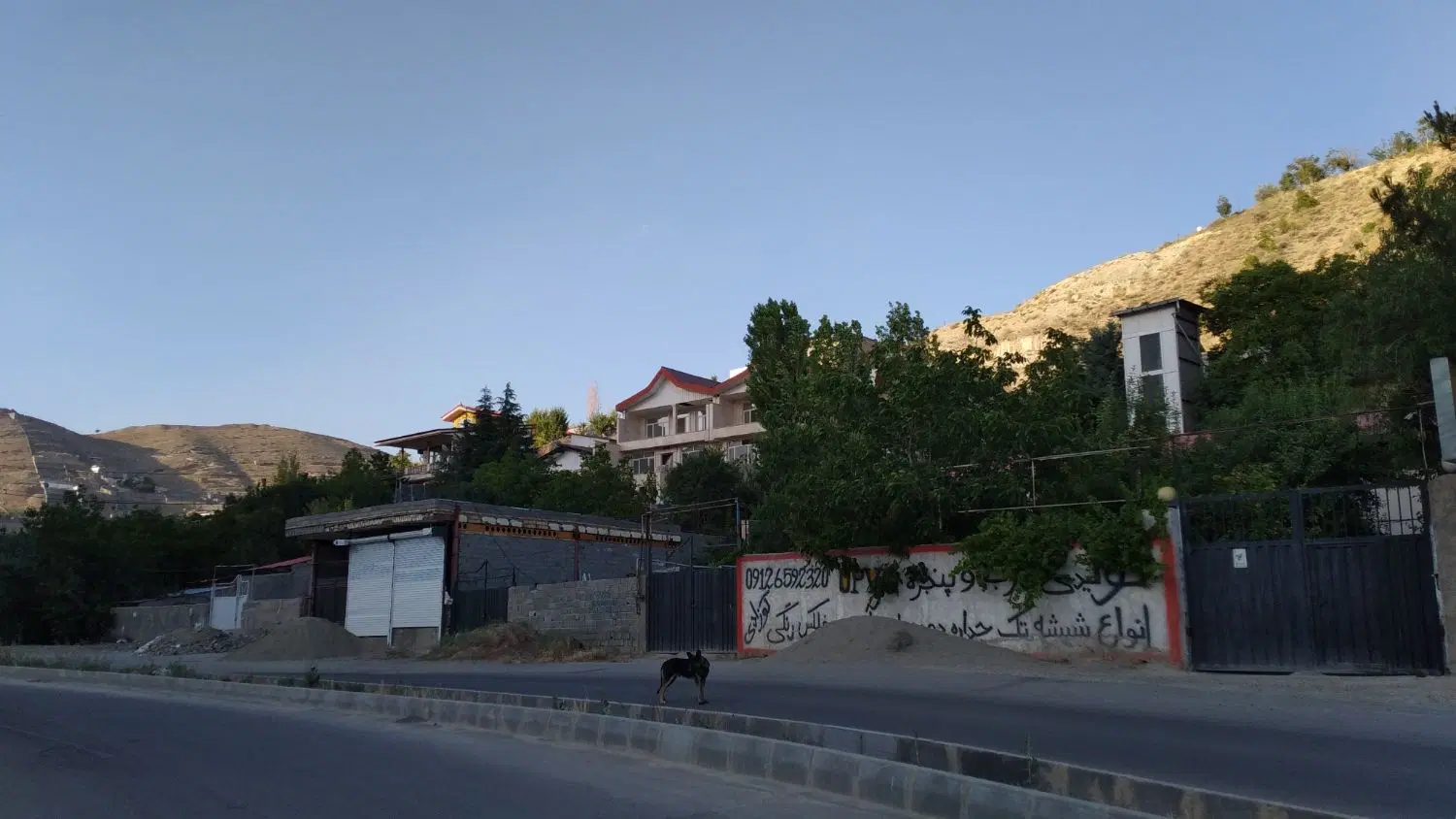 ۵۰۰ متر زمین انتهای مطهری خ پاسارگاد
