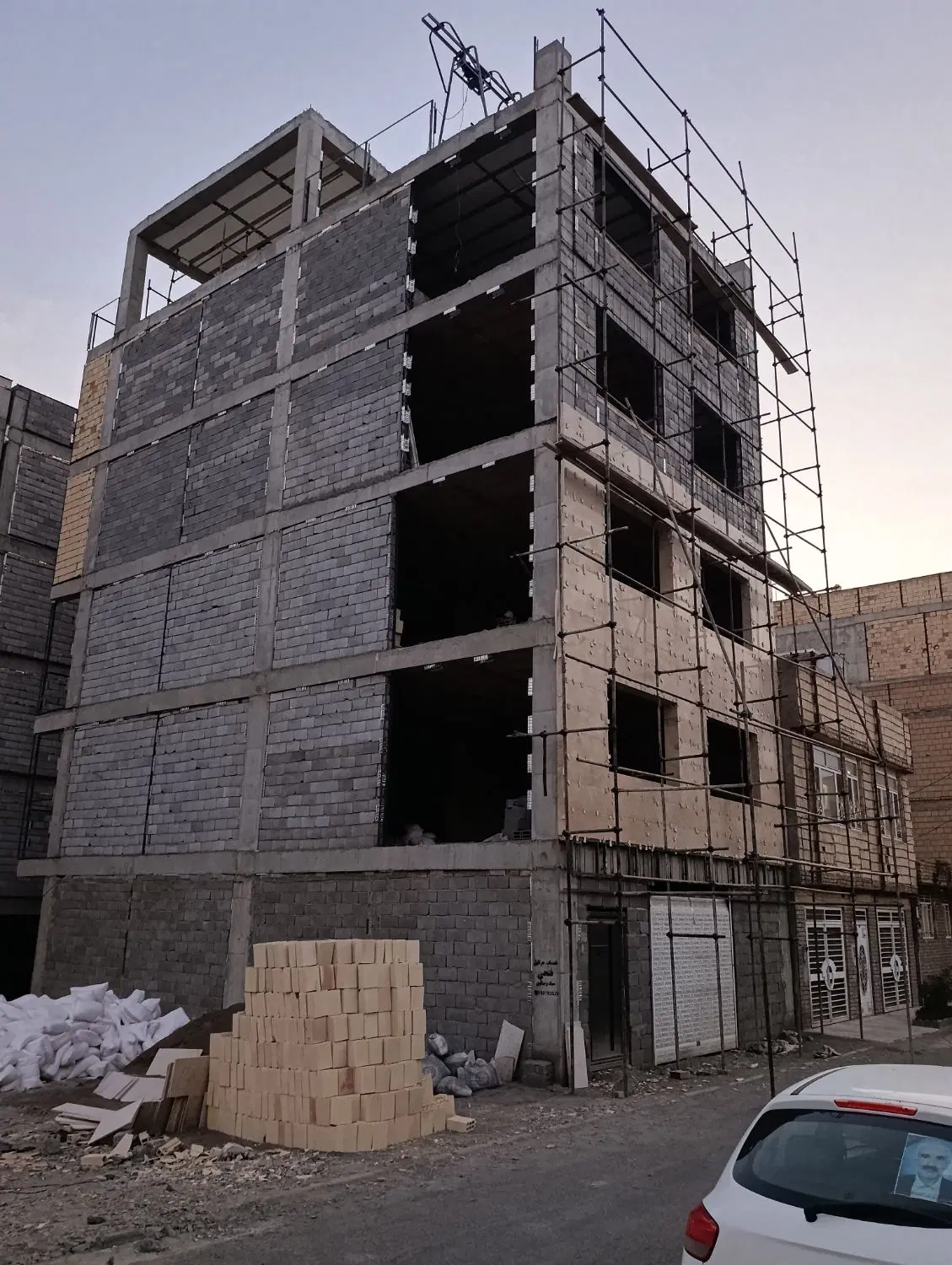 اپارتمان۱۳۰متری