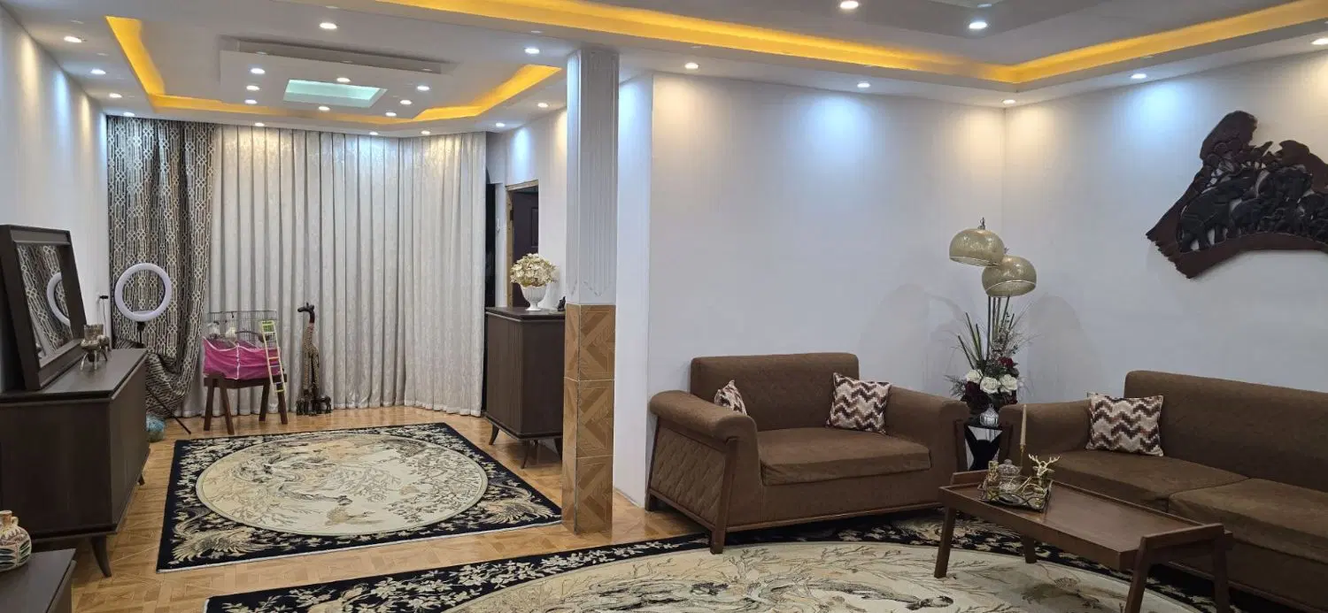 خانه ویلایی ۱۲۰ متری بازسازی شده واوان ۳۰شرقی
