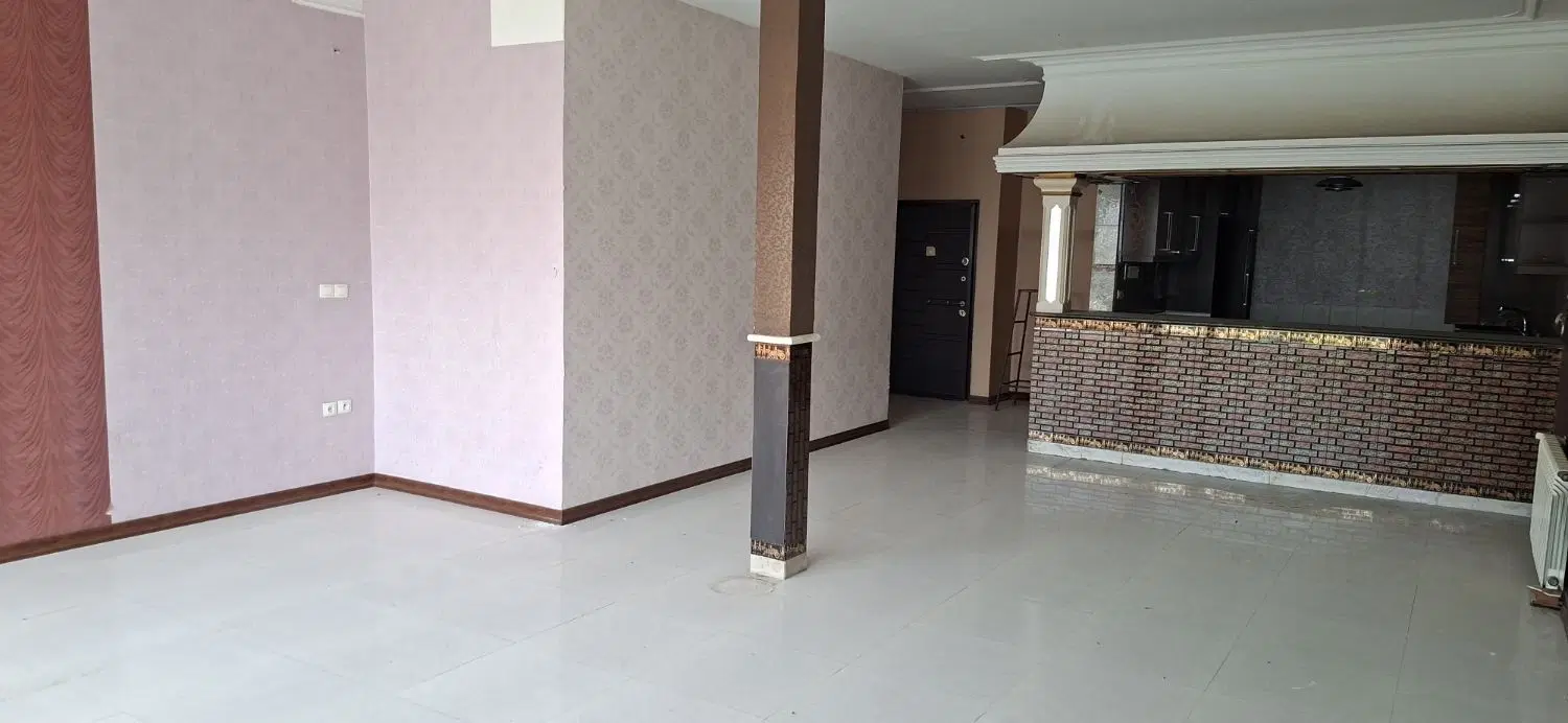 ۱۳۰ متر رو به نما تابلو خور