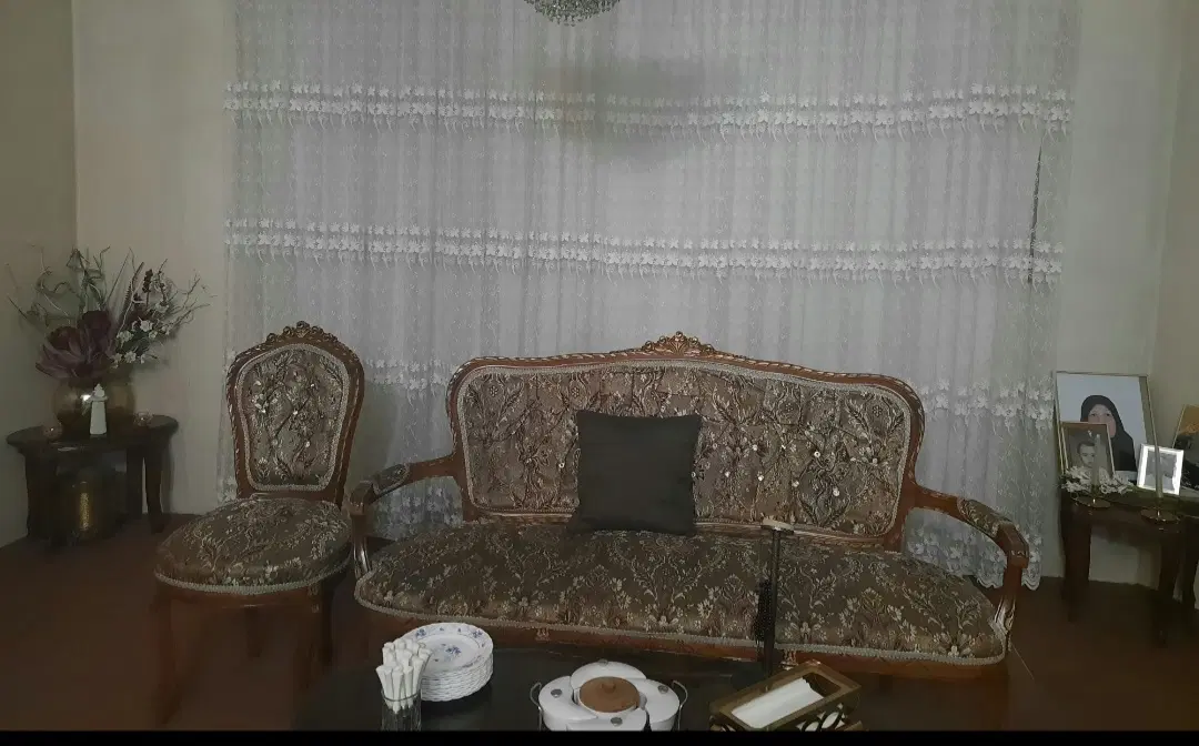 قصرالدشت طوس ۹۴ متر دو خواب طبقه اول تک واحد