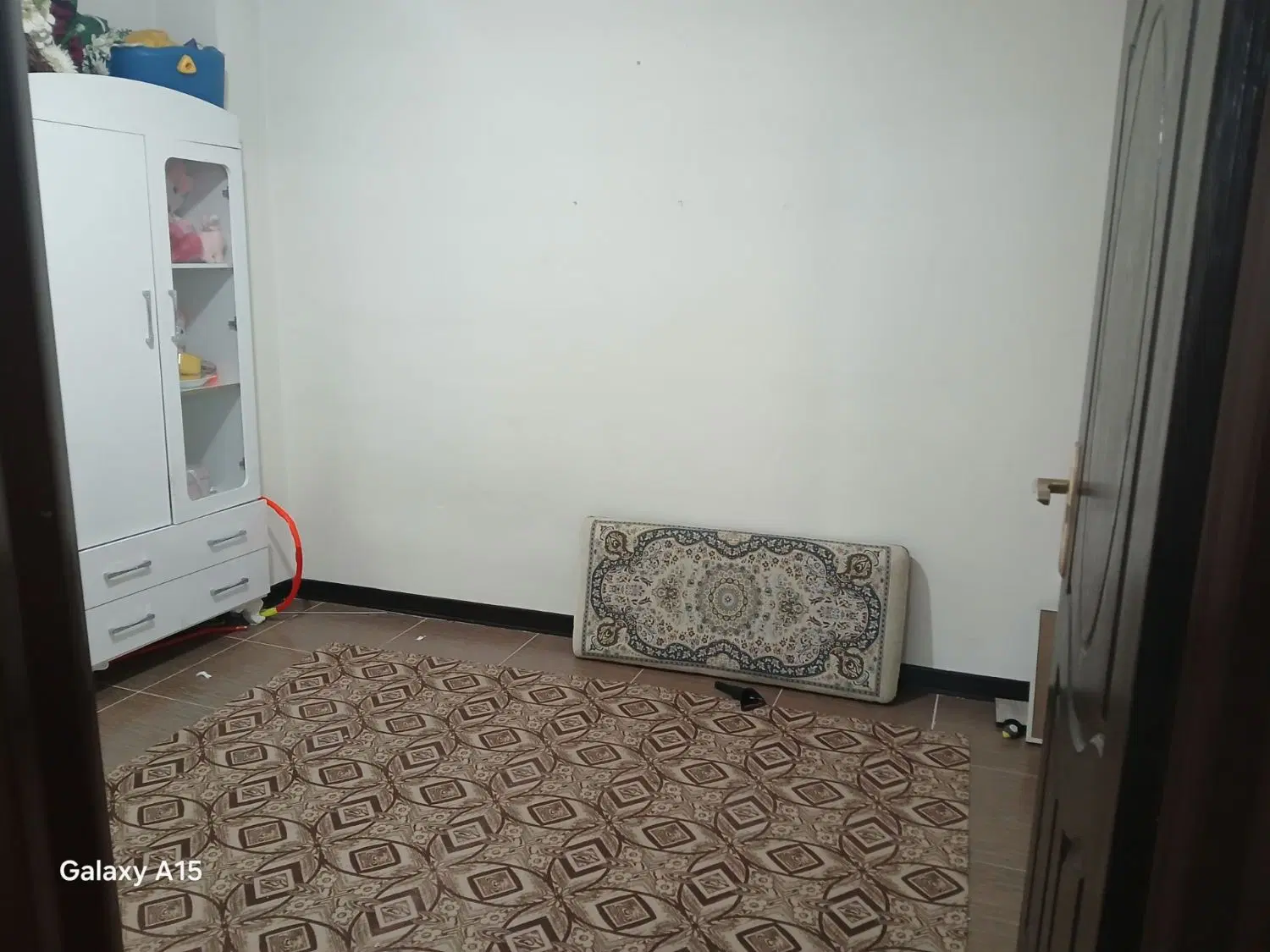 یک واحد آپارتمان 97 متری