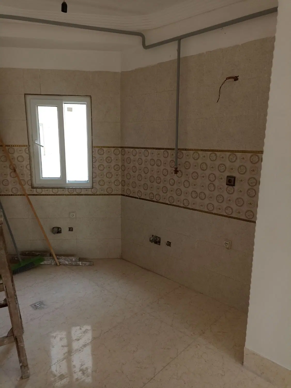 فروش آپارتمان 97متری خشک خیابان ساری نیما.ش4