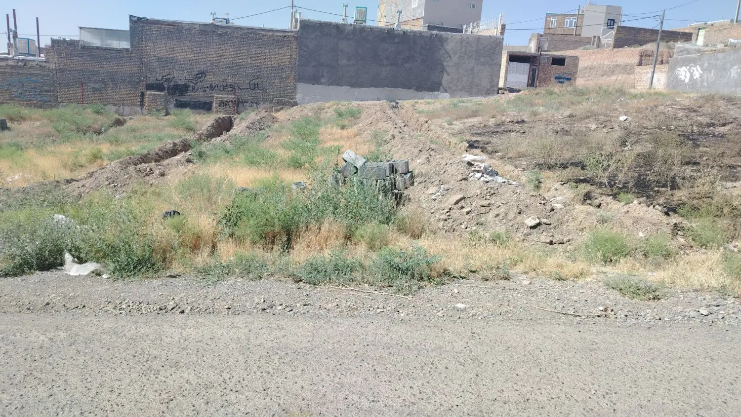240 متر زمین جانبازان 11
