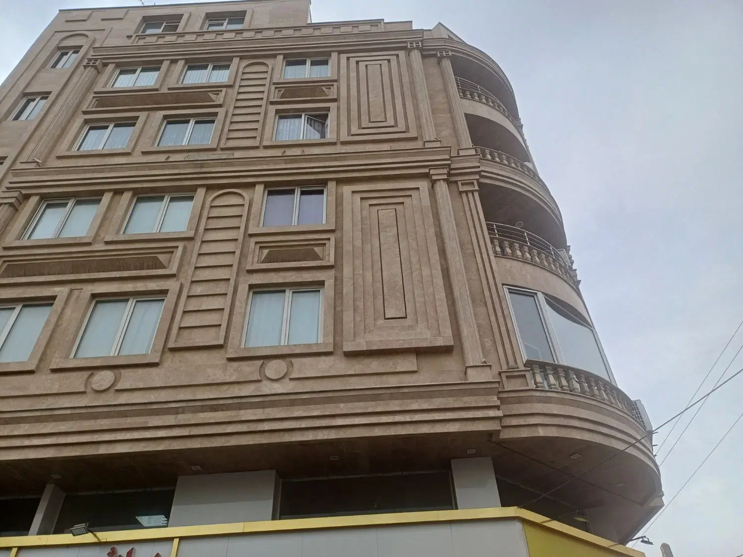 مغازه رهن واجاره۸۰متر باسرویس بهداشتی