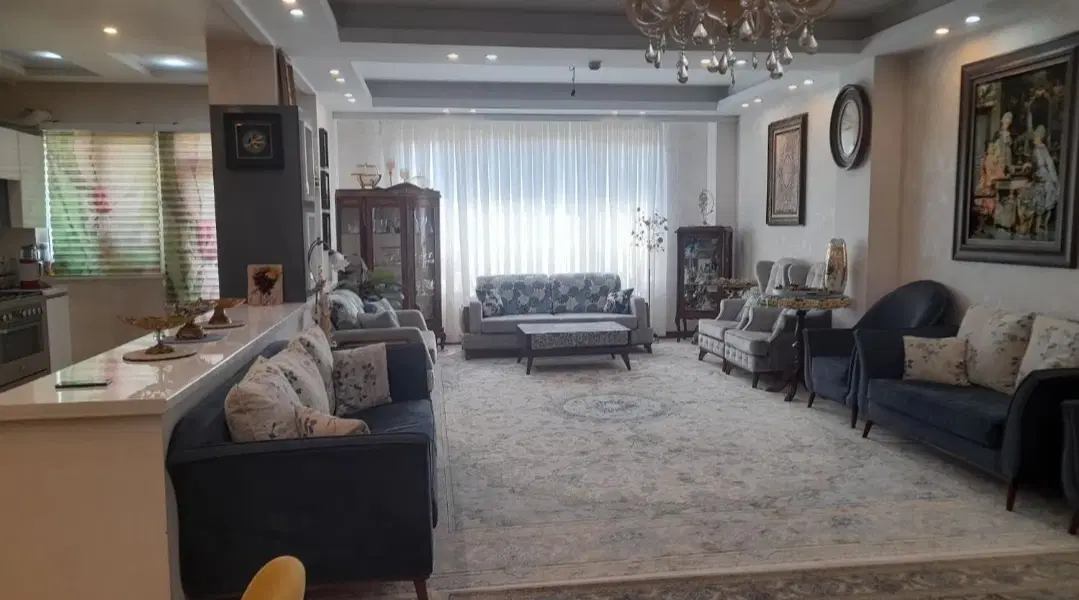 اپارتمان ۱۳۰ متری ۲ خوابه ۴ سال ساخت
