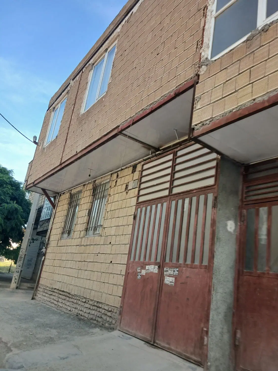 خانه دوطبقه ویلایی۸۵ متری شهرک شهرداری