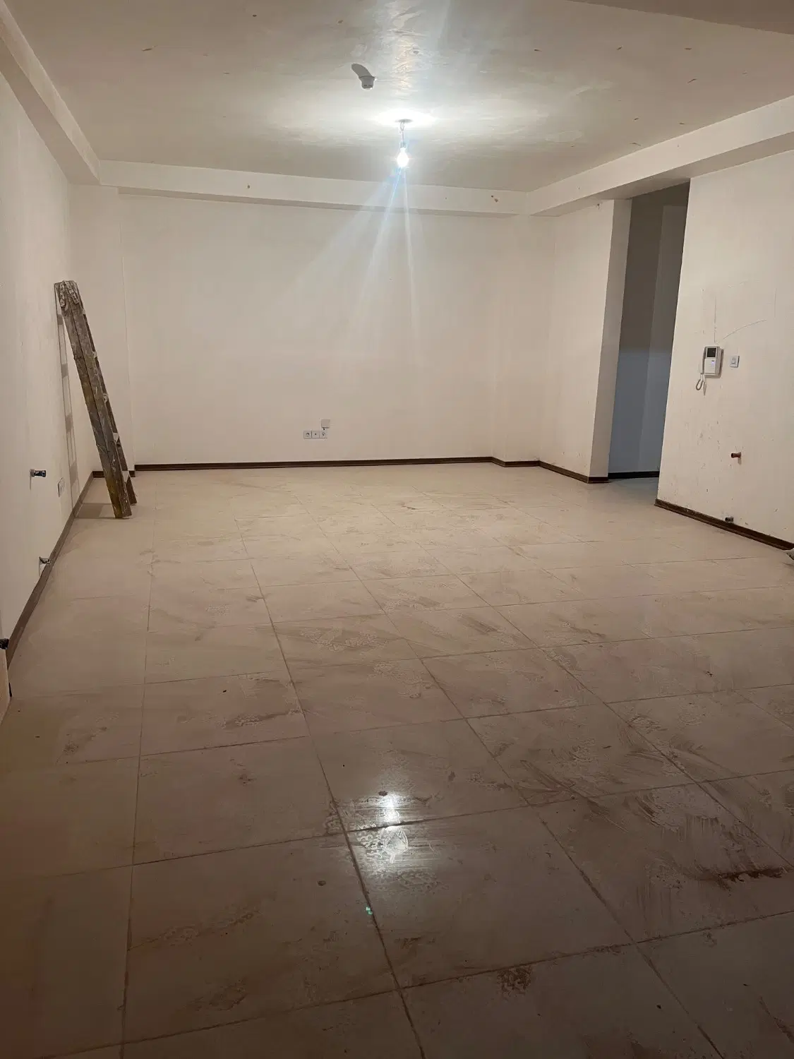 فروش آپارتمان ۹۳ متری کلیدنخورده