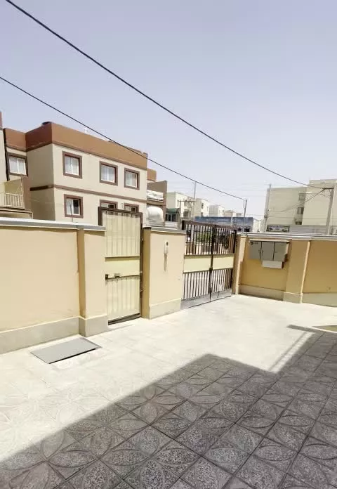 فروش فوری همکف ویلایی سهندساران کنار مترو
