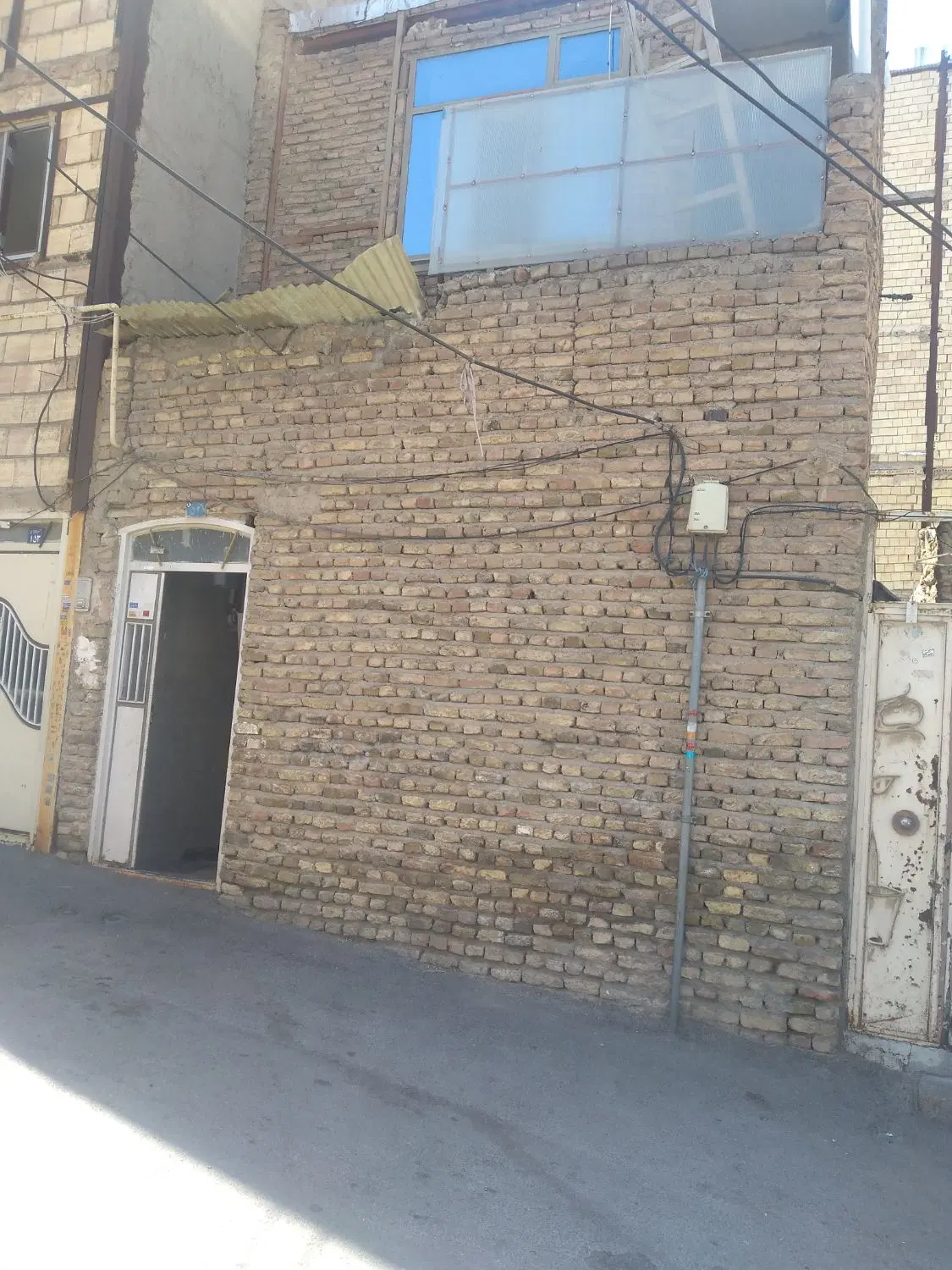 حیاط درارم