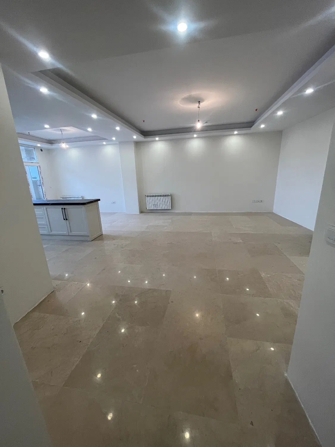 آپارتمان نوساز ۱۰۳ متری
