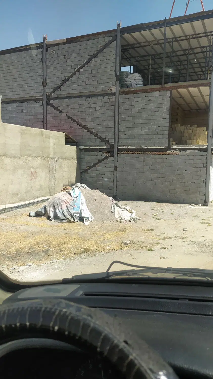 زمین در اشرفی لاله