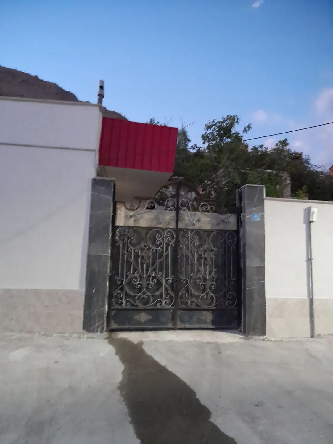ویلا نقلی ۲۰۰ متری در آیینه ورزان داخل بافت
