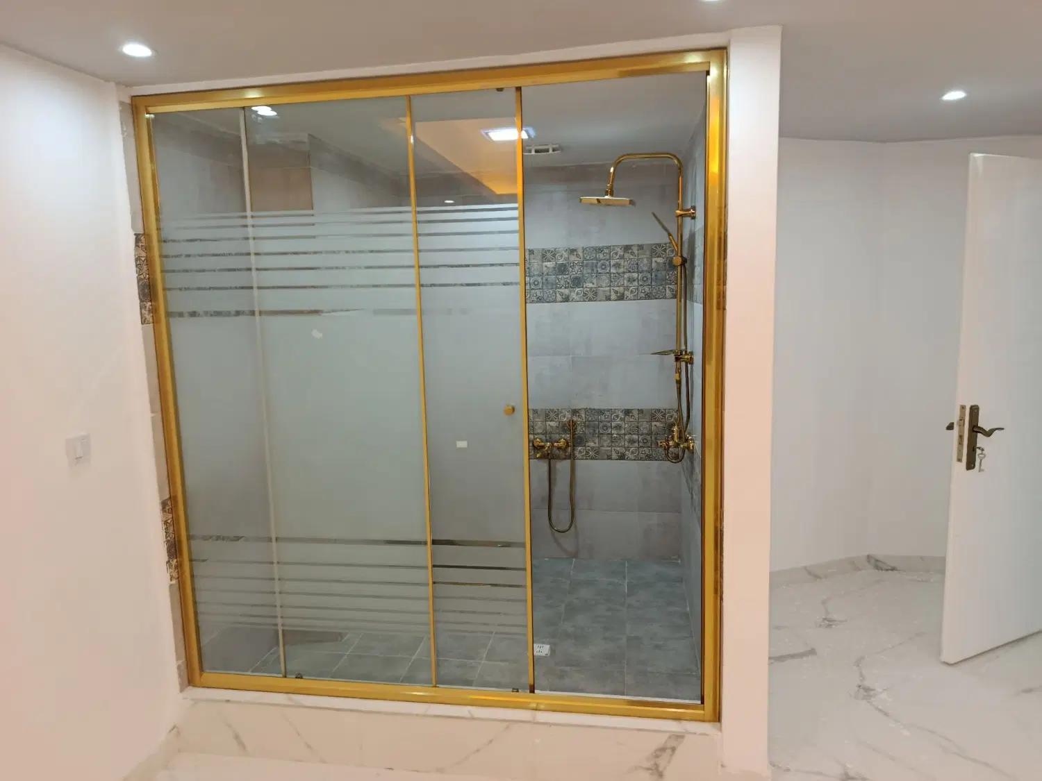 125 متر صفر کلید نخورده براعتی